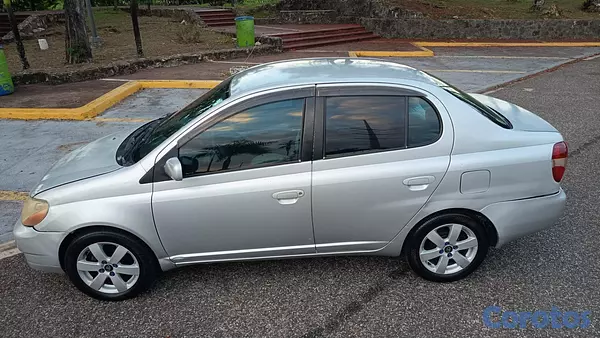 carros - TOYOTA Platz 4