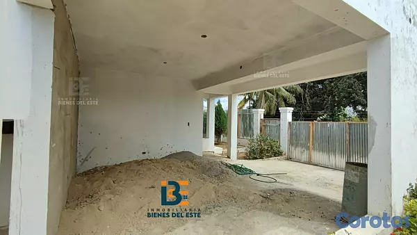 casas - Se venta esta Casa de 2 niveles en construcción en 4