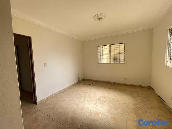 apartamentos - Amplio apartamento de 120 m² en segundo piso con 2 3