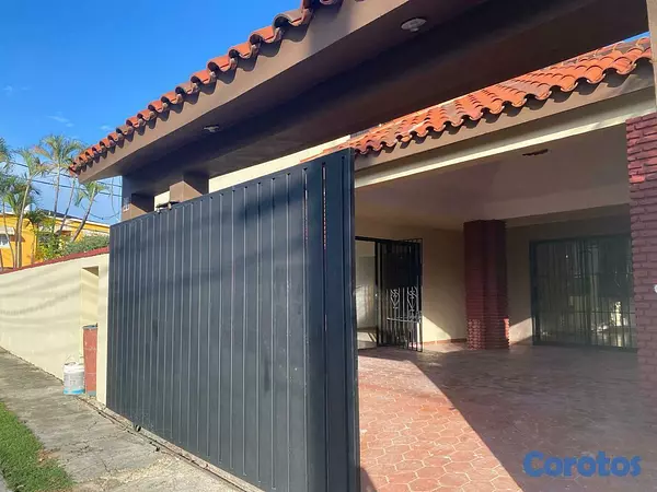 casas - Casa en el Residencial Antares cerca del acuario y 7