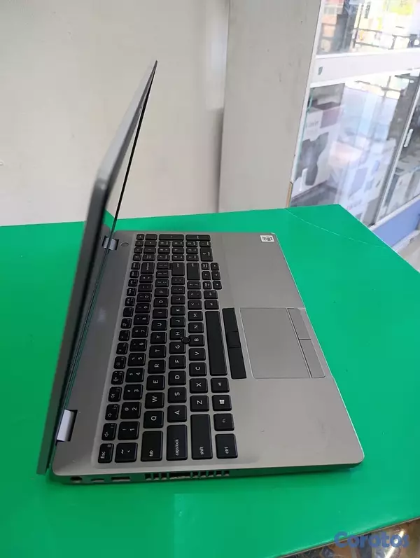 computadoras y laptops - Laptop DELL PRECISION3551 I7-10 GEN/4GB DE VIDEO/512SSD/ 32GB RAM/15.6Pulg 2