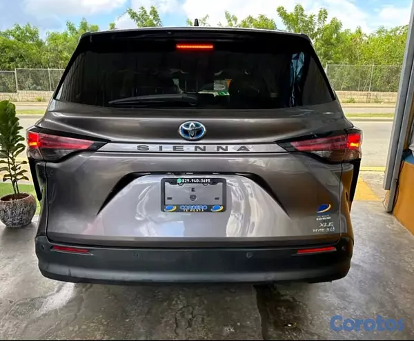 jeepetas y camionetas - 2021 Toyota Sienna XLE 5