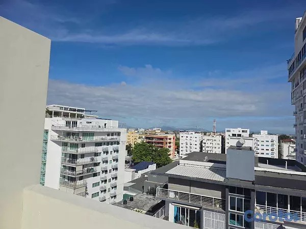 apartamentos - Vendo Oportunidad en Urb. Real, Apto. con 2 Terrazas, 2 hab+S, 2 Parqueo techado 7