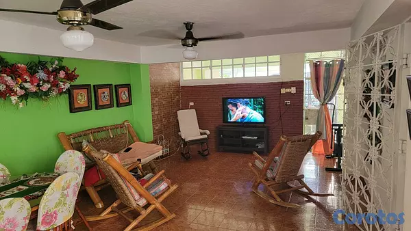 casas - VENDO CASA ZONA RECIDENCIAL Y TRANQUILA POCO METROS DEL MIRADOR SUR- EL PORTÁL  4