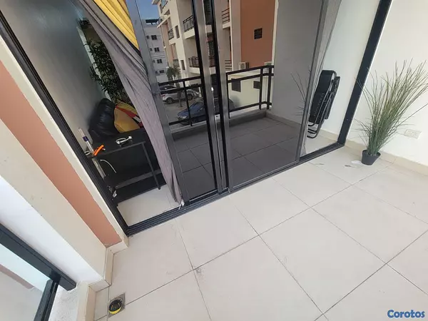 apartamentos - Vendo Apartamento excelentes condiciones 2do Piso próximo a la avenida España 5