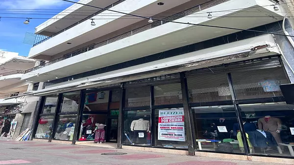 oficinas y locales comerciales - Local Comercial en ZONA COLONIAL 2