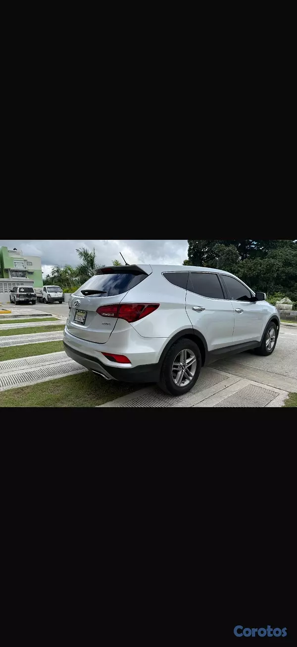 jeepetas y camionetas - 2018 Hyundai Santa Fe Sport 3