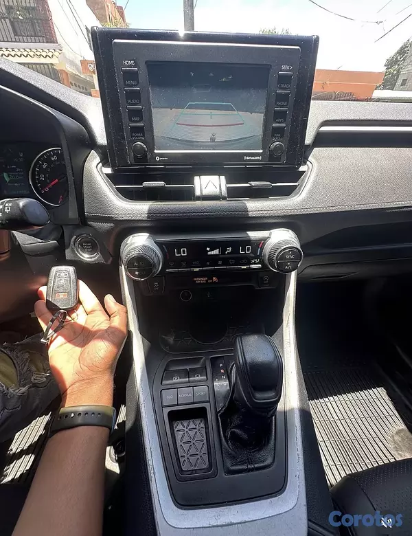 jeepetas y camionetas - Toyota RAV4 XLE 2021 8