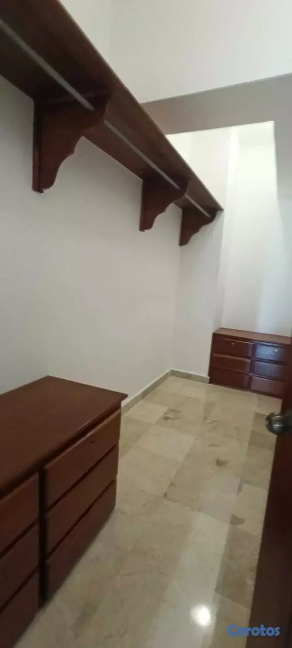 apartamentos - Renacimiento alquilo amplio apartamento 250m2 7