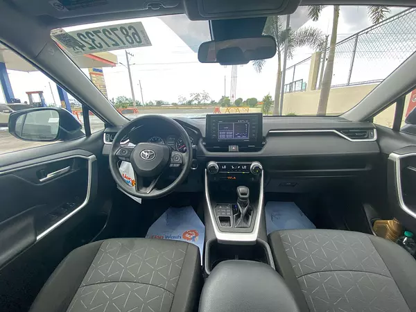 jeepetas y camionetas - Toyota rav4 2022 xle 2