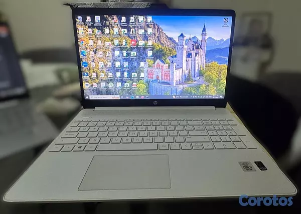 computadoras y laptops - Laptop HP 15s - Intel Core i7 - 8GB RAM - 512GB SS 1