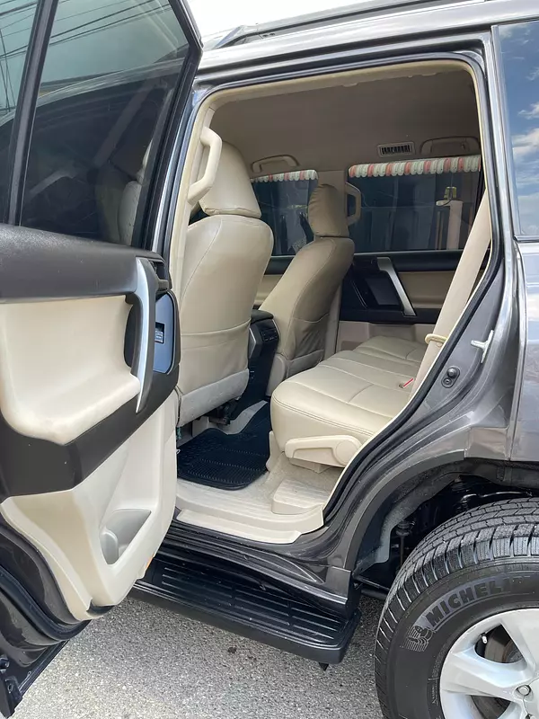 jeepetas y camionetas - Toyota land cruicer prado txl 2012 8