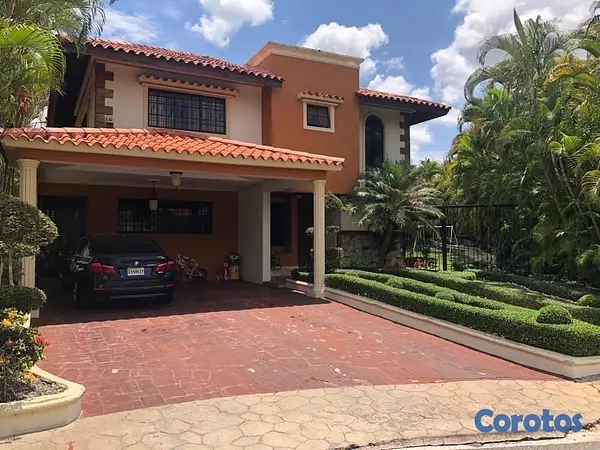 casas - venta de casa en cuesta hermosa 3 con piscina y 450mts Distrito nacional  3