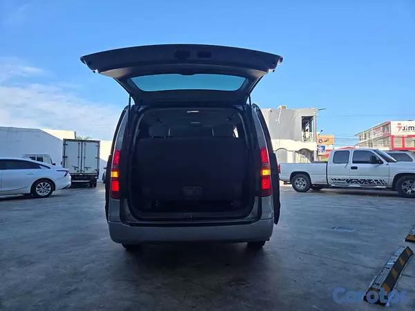 jeepetas y camionetas - HYUNDAI GRAND STAREX 2021 GRIS 2