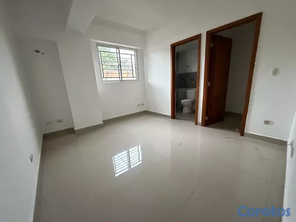 apartamentos - alquiló avenida independencia hondura tres habitaciones dos baños dos parqueos  12