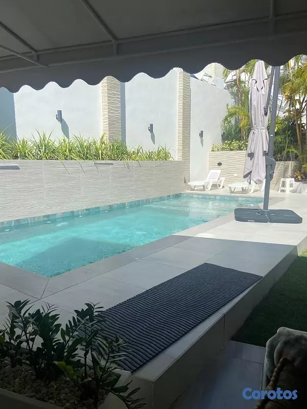 casas - venta de casa en cuesta hermosa III con piscina Distrito nacional Santo Domingo  7