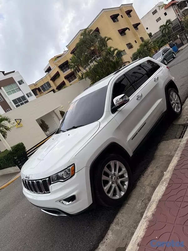 jeepetas y camionetas - Vendo jeep Grand cherokee 2017 10