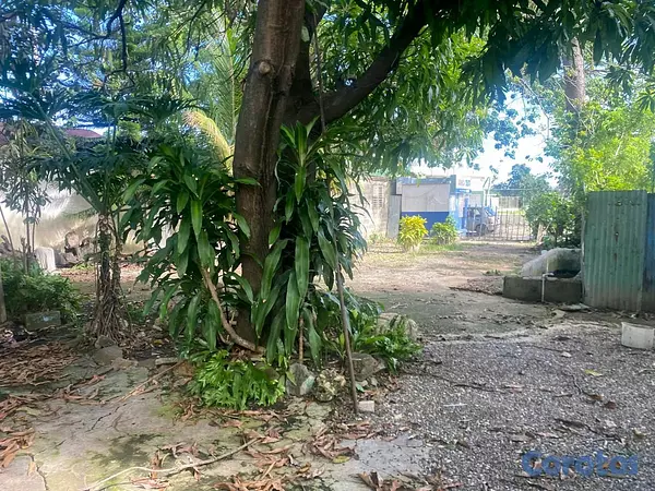 solares y terrenos - solar de 400 metros en una área tranquila de puerto plata  4