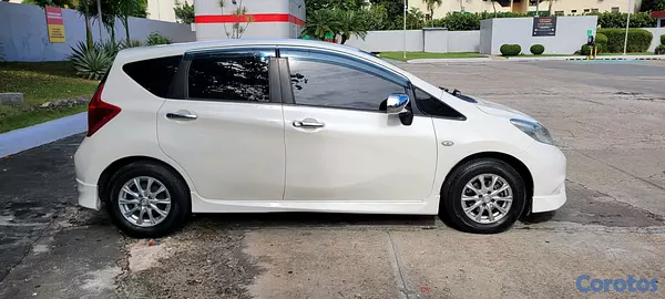 carros - Nissan Note 2013 versión full, en muy buenas condiciones. 5
