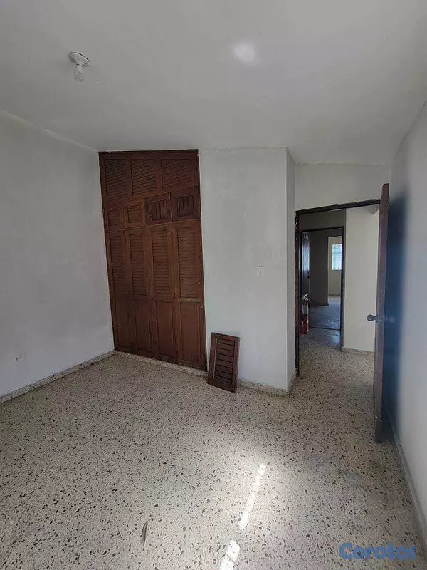 oficinas y locales comerciales - Local Comercial en Alquiler de 112 Metros en 2do P 10