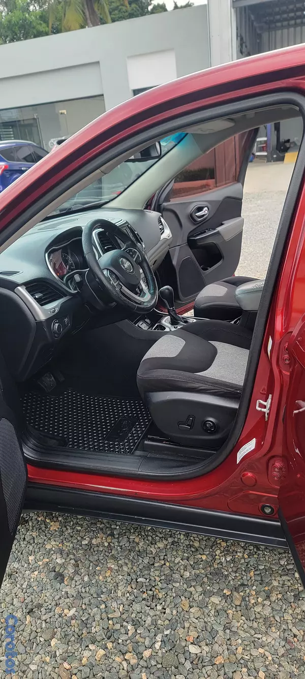 jeepetas y camionetas - JEEP GRAND CHEROKEE SPORT 2014 7