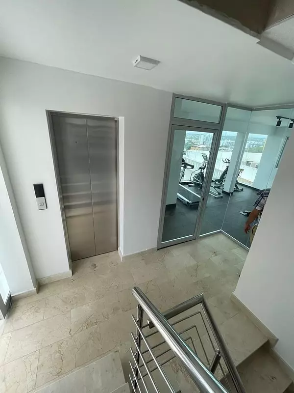 apartamentos - Apartamento 6to Nivel con Ascensor en La Rinconada  3