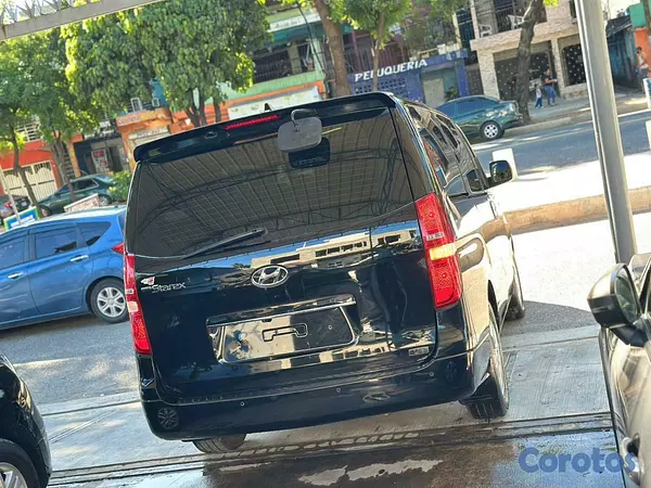 jeepetas y camionetas - 2021 HYUNDAI GRAND STAREX DIESEL 6