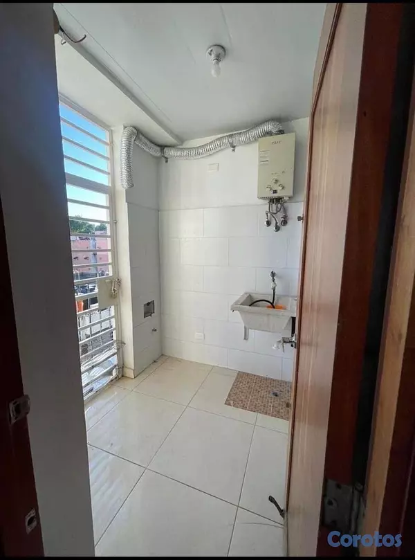 apartamentos - Rento 2 apartamentos 
don Honorio El condado 
5to piso 9