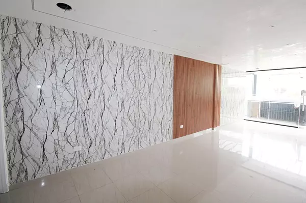 oficinas y locales comerciales - 🔵 Alquilo Local Comercial 45 mts En Piantini 2do Piso
 4