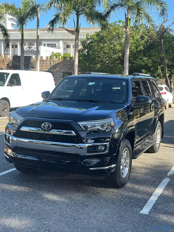jeepetas y camionetas - Oferta Toyota 4Runner SR5 2011 Unico dueño. 2