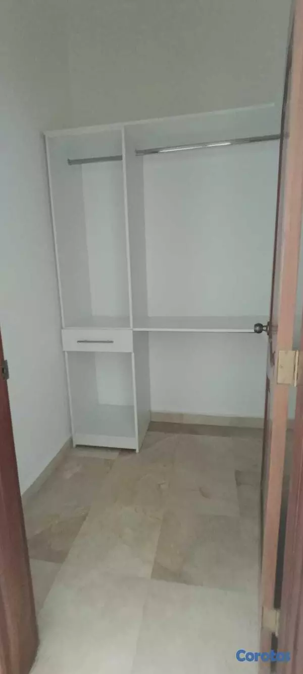 apartamentos - Se alquila Renacimiento 250 mts impecable apartamento distribución  y ubicación 9
