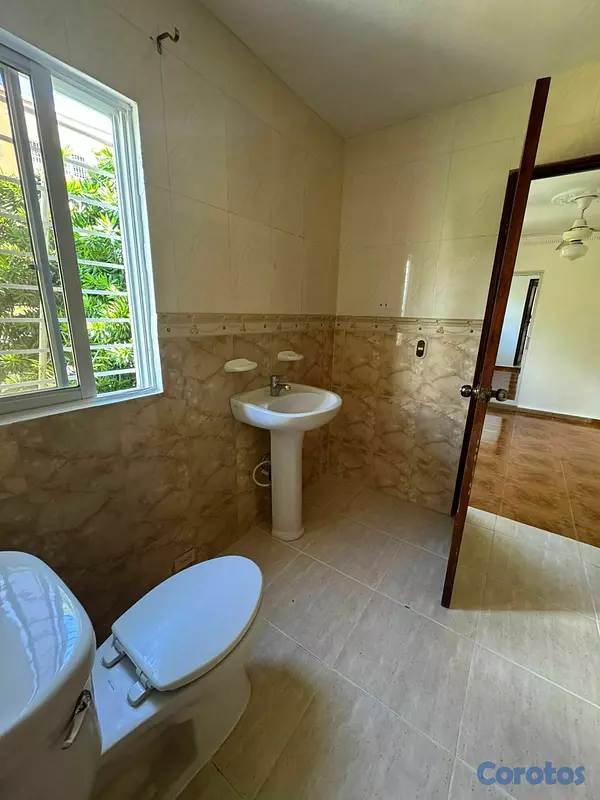 casas - Se alquila vivienda 2do nivel completo- El portal  5