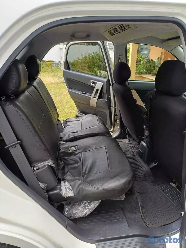 jeepetas y camionetas - Daihatsu Terios Long  RD$ 460,000 11