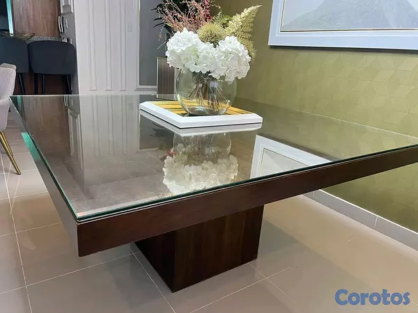 muebles y colchones - Comedor fino de 6, dos sofá un grande y un mediano con su mesa de centro.
 5