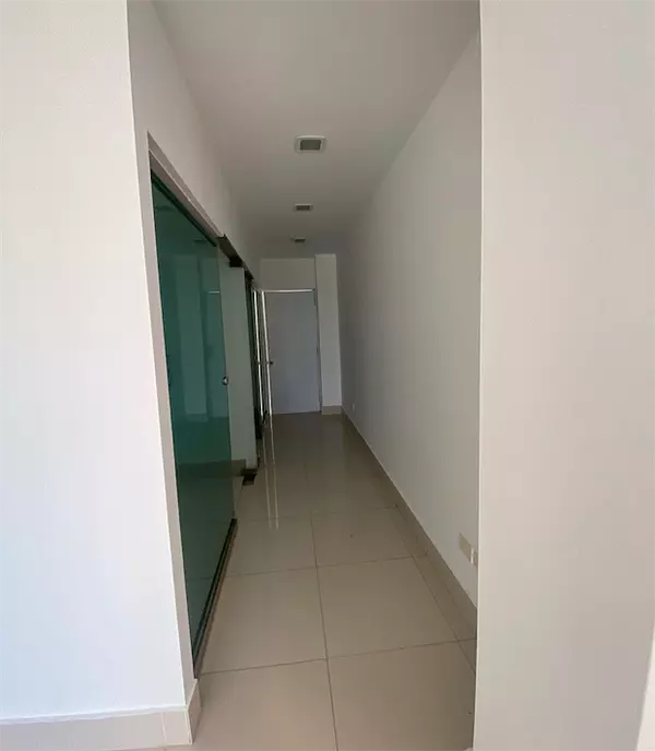 oficinas y locales comerciales - Local en bella vista 6