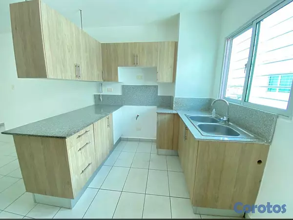 penthouses - Venta de apartamento en buenas condiciones  6