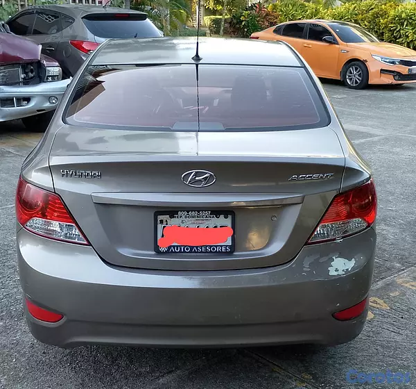 carros - Hyundai Accent 2011 4