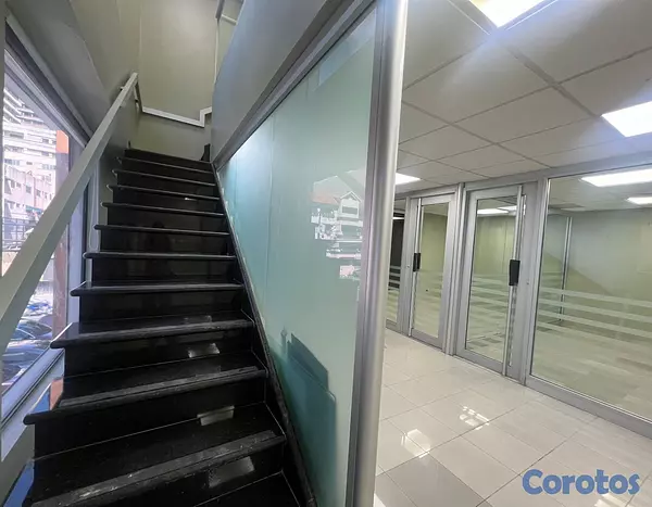 oficinas y locales comerciales - Alquilo Local 128 mts 2 niveles en Piantini 4
