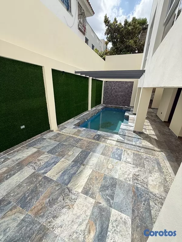 casas - venta de mansión con piscina y 382m en la autopista de san isidro Santo Domingo  6