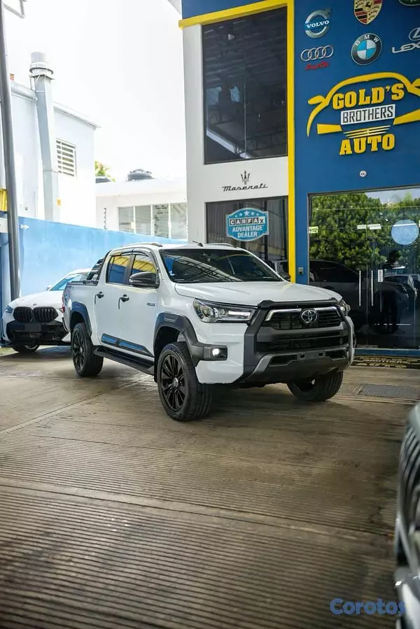 jeepetas y camionetas - Toyota Hilux Conquest 2023 Impecable  1