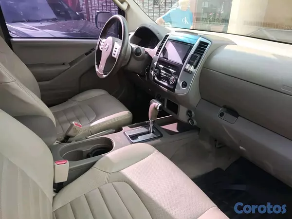 jeepetas y camionetas - NISSAN FRONTIER SV 4X4 - 2017 6