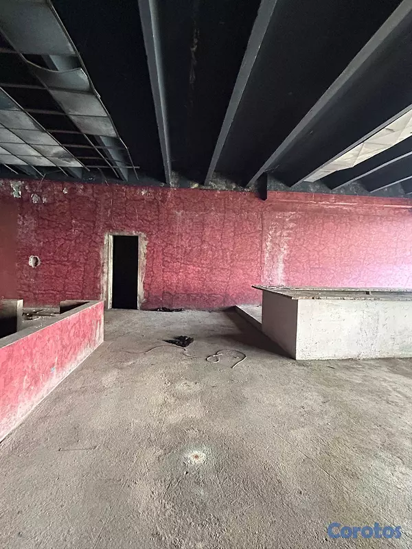 oficinas y locales comerciales - Venta de Edificio en el malecón  6