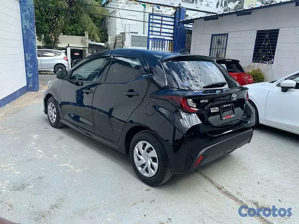 carros - TOYOTA YARIS 3