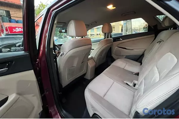 jeepetas y camionetas - Se vende tucson como nueva  6