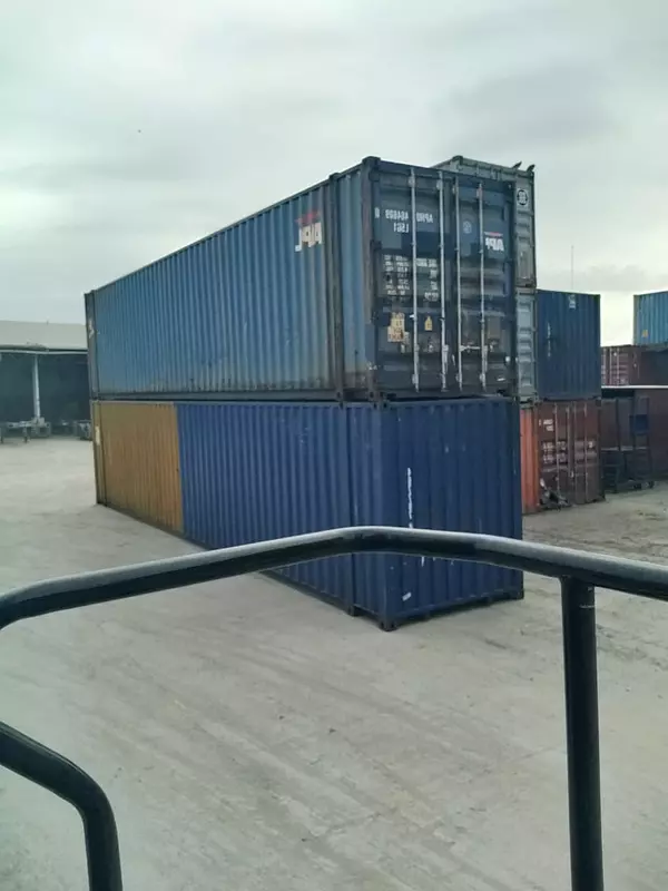 otros vehiculos - RD$ 200,000 Contenedores Furgones 45 pies 1