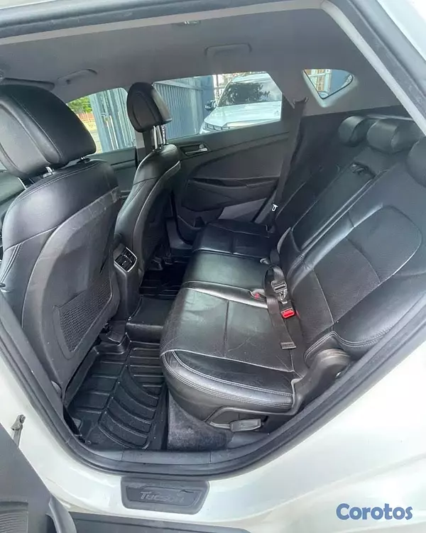 jeepetas y camionetas - HYUNDAI TUCSON 2018 7