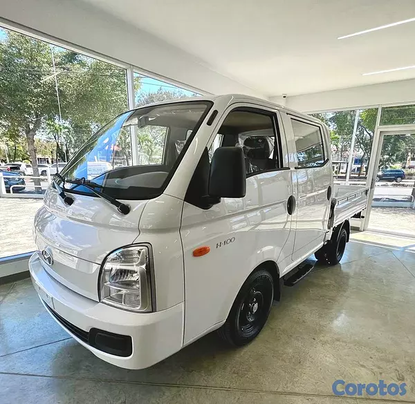 camiones y vehiculos pesados - Hyundai H-100 doble cabina 2026 1