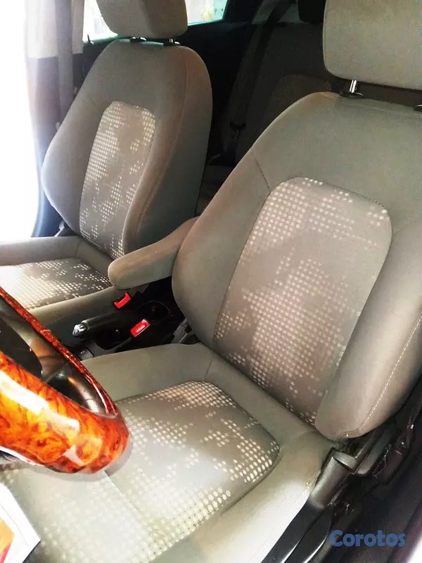 carros - Chevrolet Sonic LS Hatchback 2015 (Mecánico) 14