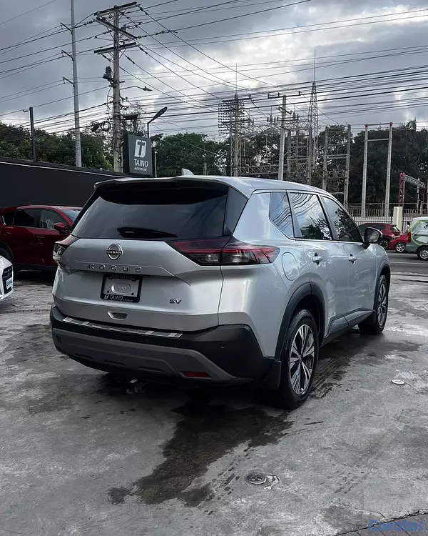 jeepetas y camionetas - Nissan Rogue SV 2022 4
