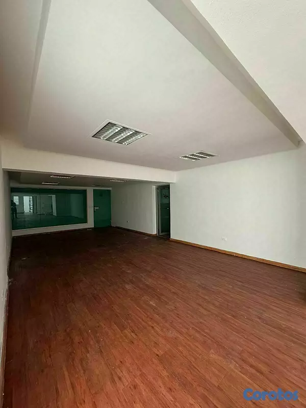 oficinas y locales comerciales -  Local en Alquiler con 350 Metros de 2 Niveles Av. Romulo en Mirador Norte PD589 13